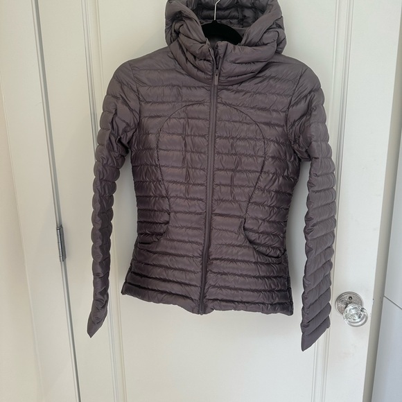 Lululemon Pack it Down Jacket size 4 - Picture 2 of 5